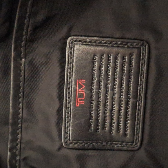 Tumi Sumatra Voyager Black Crossbody Sling Shoulder Travel Bag - Picture 12 of 16